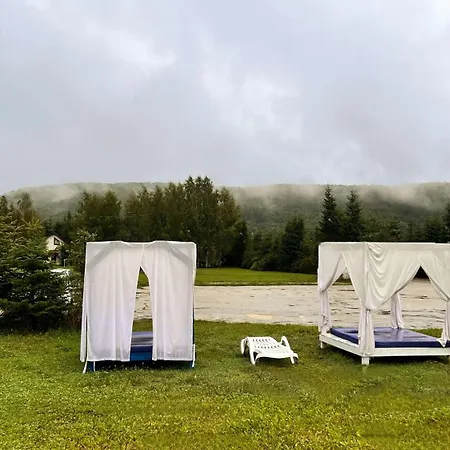 Mojo Resort *